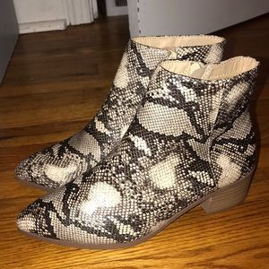 NWT snake skin boots